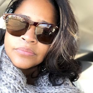 Meet your Posher, Aurel